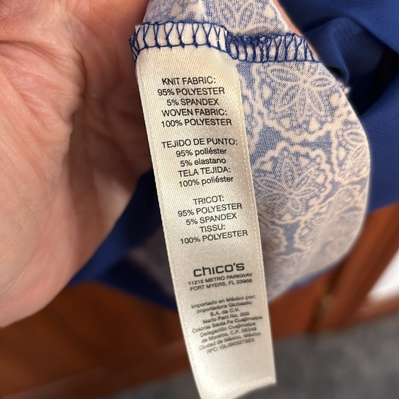 Chicos, blue and white ladies flowered top size 3 - Picture 6 of 6